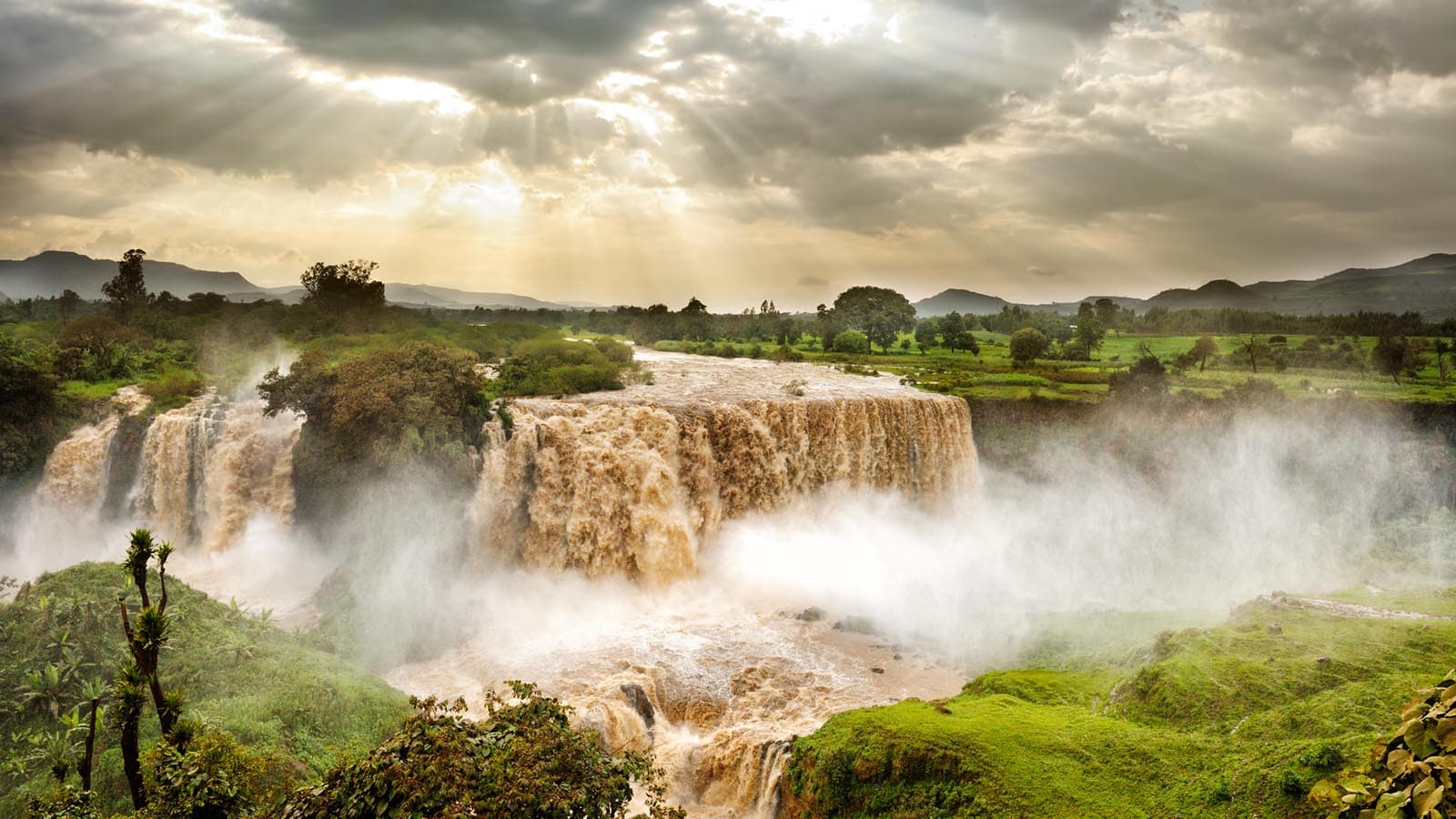 Mist and falls at Tis Abay, Ethiopia